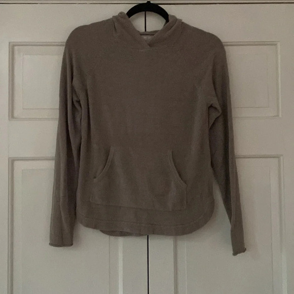 Barefoot Dreams CozyChic Ultra Light CozyChic Pullover Hoodie Beach Walk‎ Size S - Picture 4 of 11